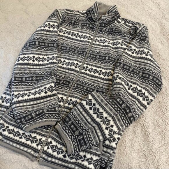 Uniglo Real Soft & Warm zip up - Picture 1 of 6